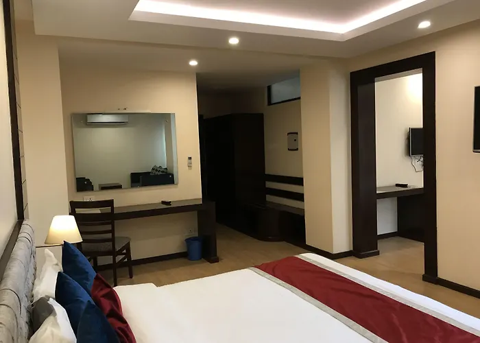 Kaveri Hotel